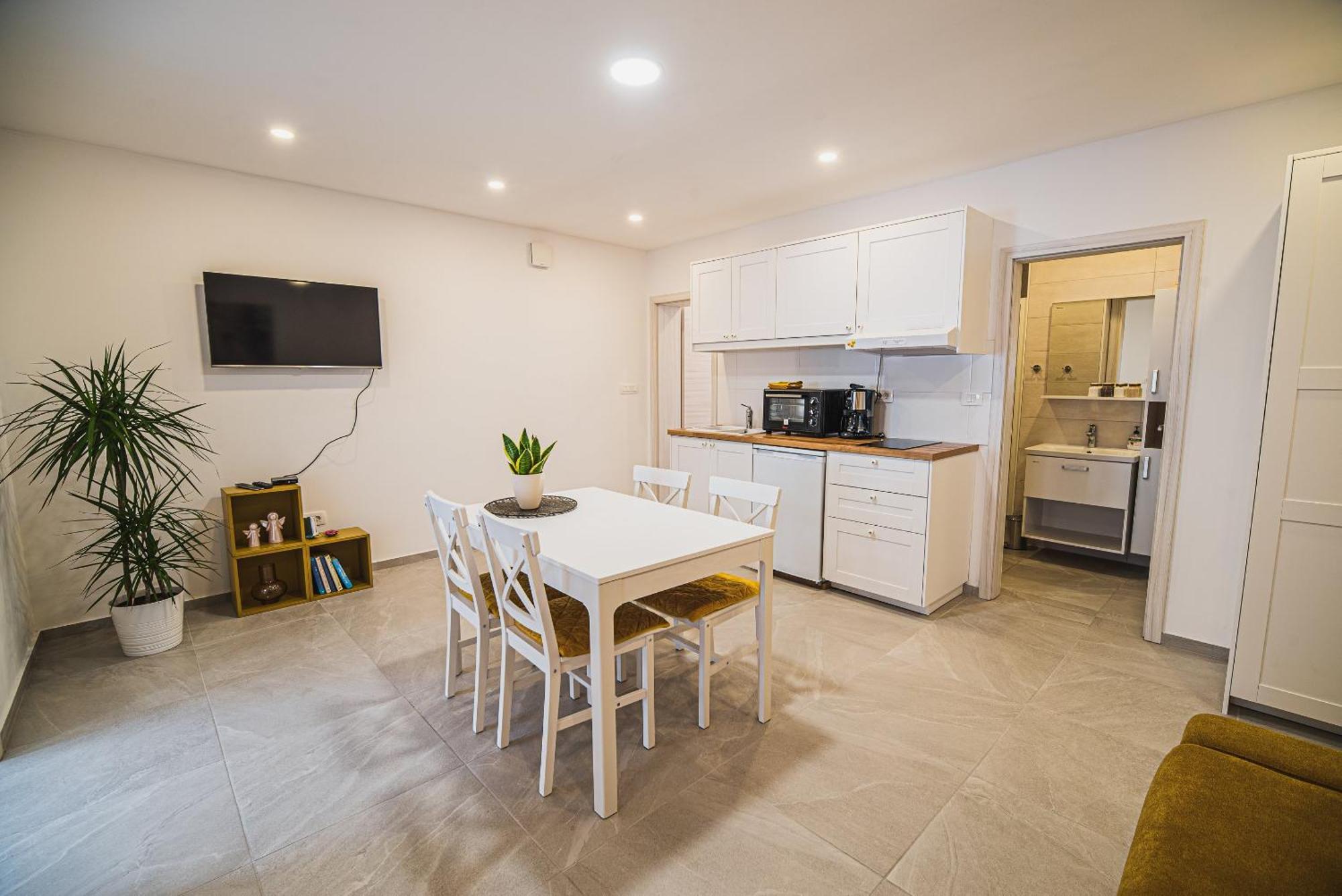 Gotar Apartment With Garden Kobarid Εξωτερικό φωτογραφία